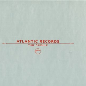 泳装美女被扒开👙吃奶
